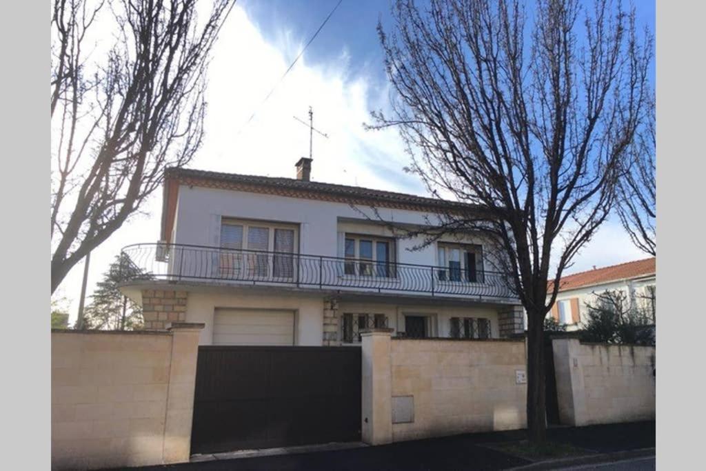 Maison Familiale A Nîmes Exteriér fotografie